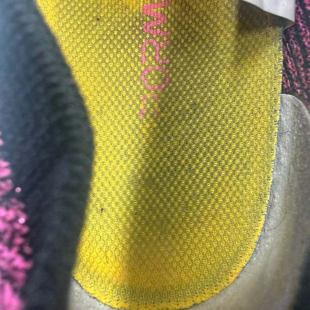 Nike Air VaporMax 3.0 Womens Size 8 Running Shoes Flyknit AJ6910-600 Pink Yellow